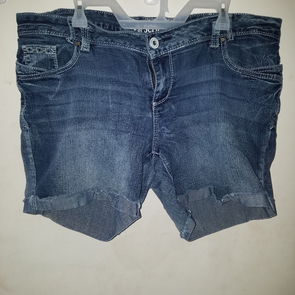 Short and Sexy Series Size 18 Cuffed Shorts